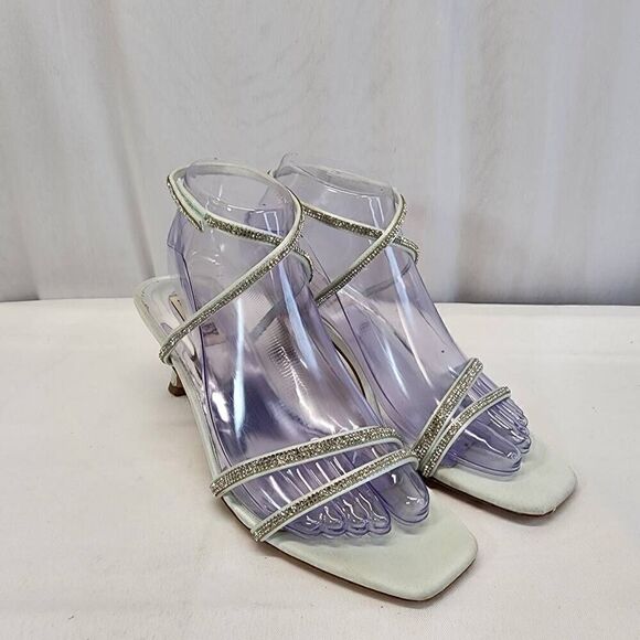Badgley Mischka Ultra Kitten Heels Ankle Strap Size 7 - Picture 1 of 8
